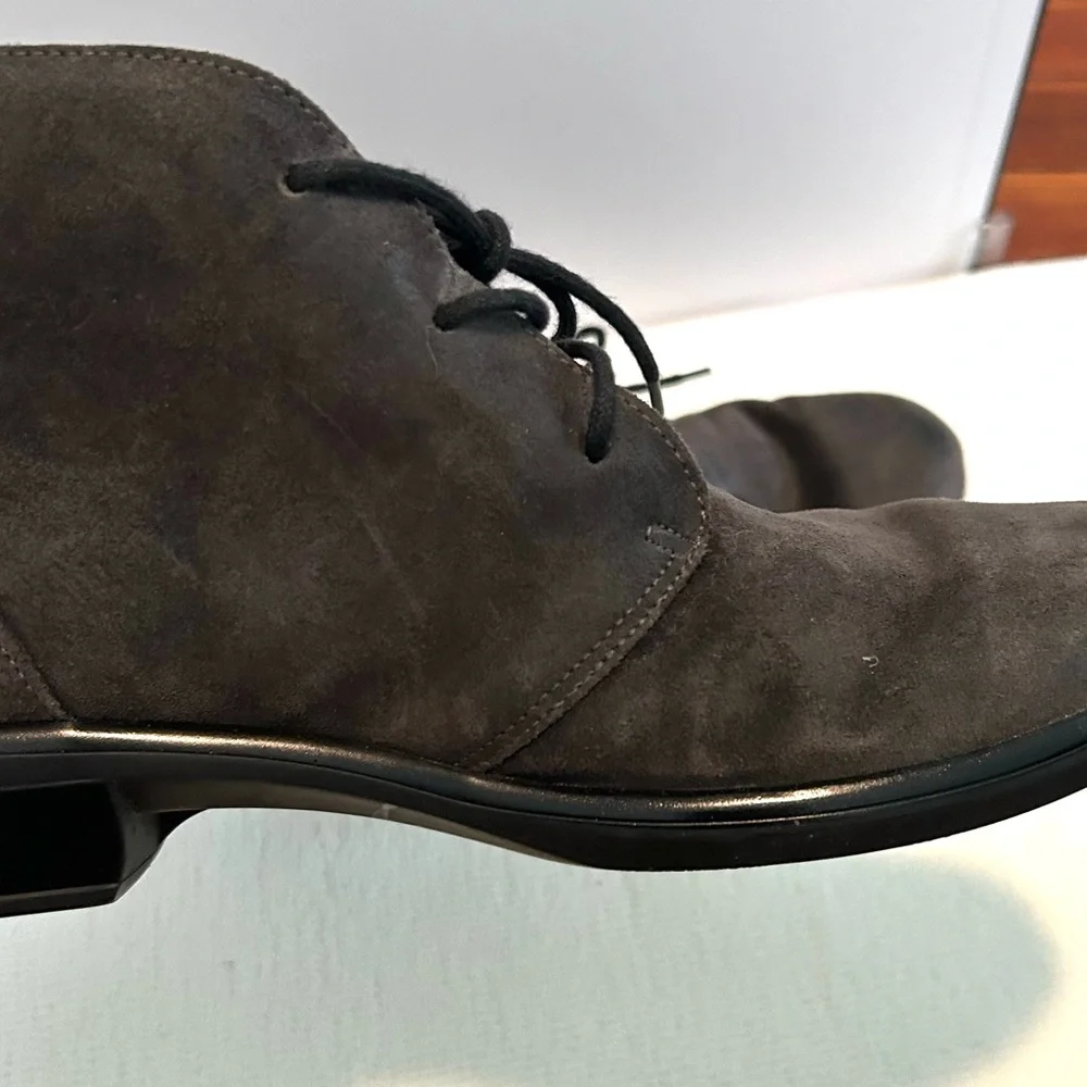 Naot Women's Grey Suede Booties in‎ Size 9.5